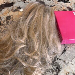 Blonde Wavy Women’s Hairpiece - Natural Light Blonde